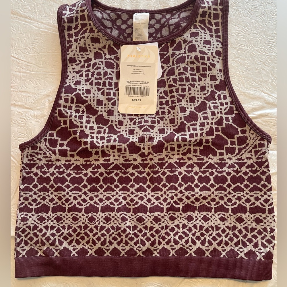 Athletic top. Tight and cropped